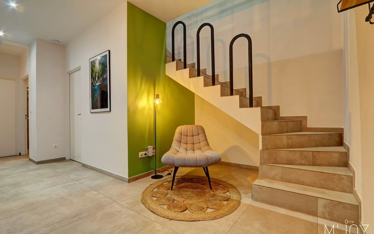 Hall escalier béton